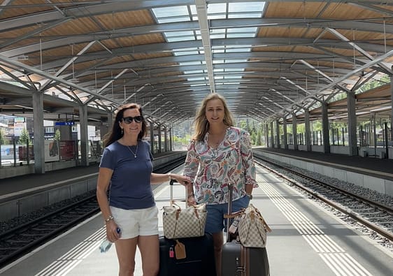 Travelbuddies at the train station