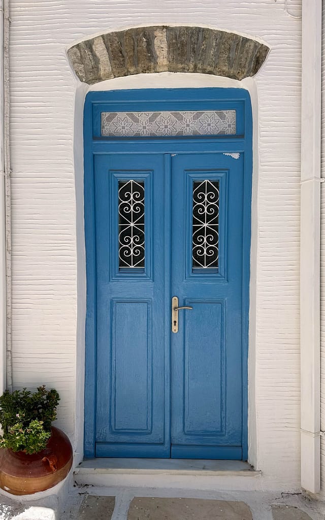 Blue door in Greece, Blaue Türe in Griechenland