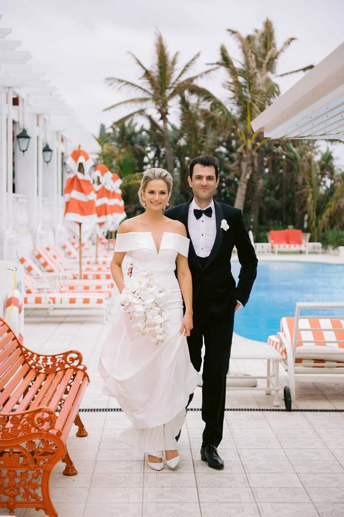 The most romantic location on the KZN Bride walking next to the pool