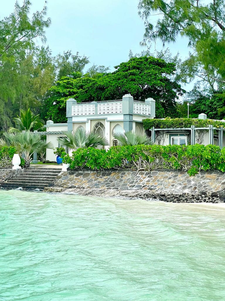 Travelbuddieslifestyle at Ile des deau cocos