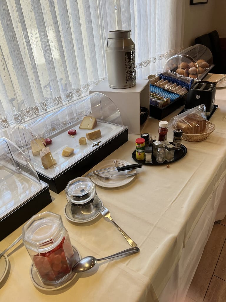 Breakfast Elite Hotel