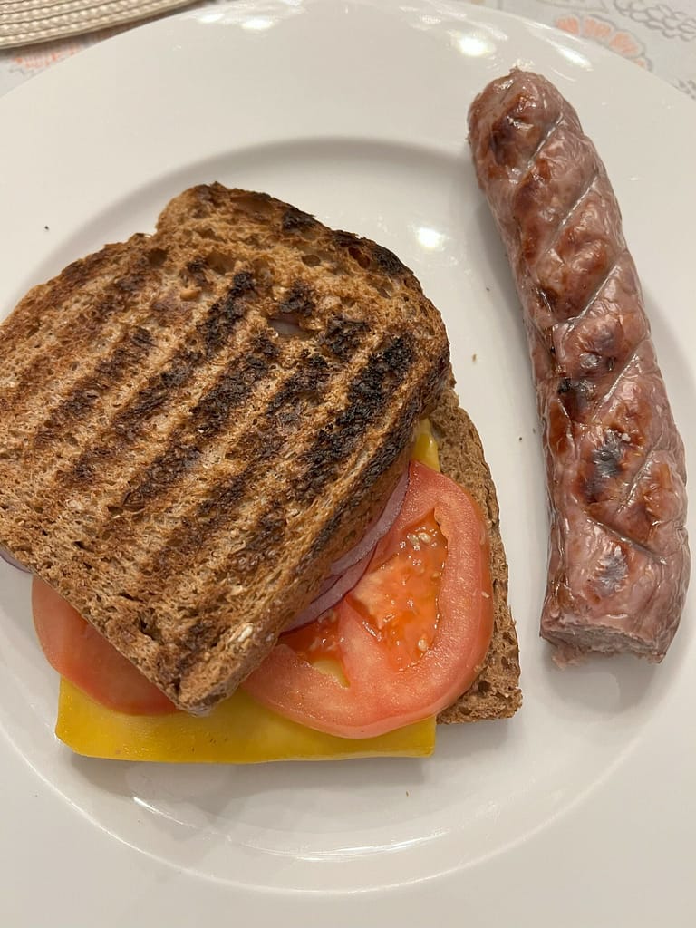 A braai broodjie and boerewors. Die besten südafrikanischen Gerichte
