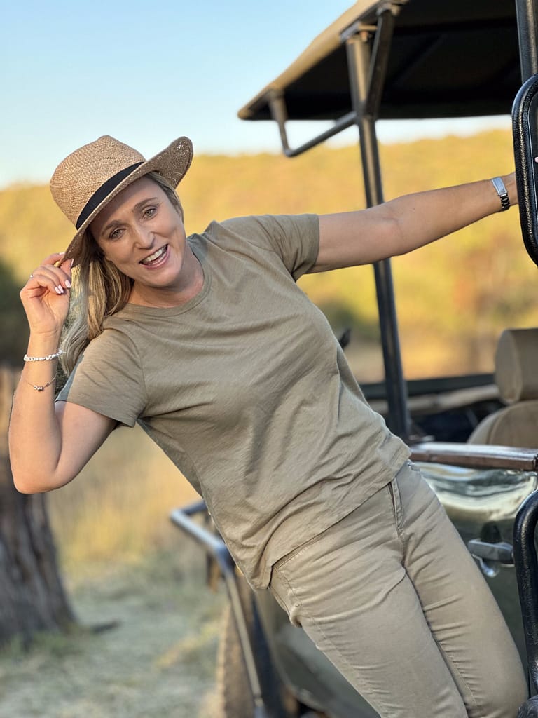Elephants Crossing, Game Reserve, game drive. Safari Lodge