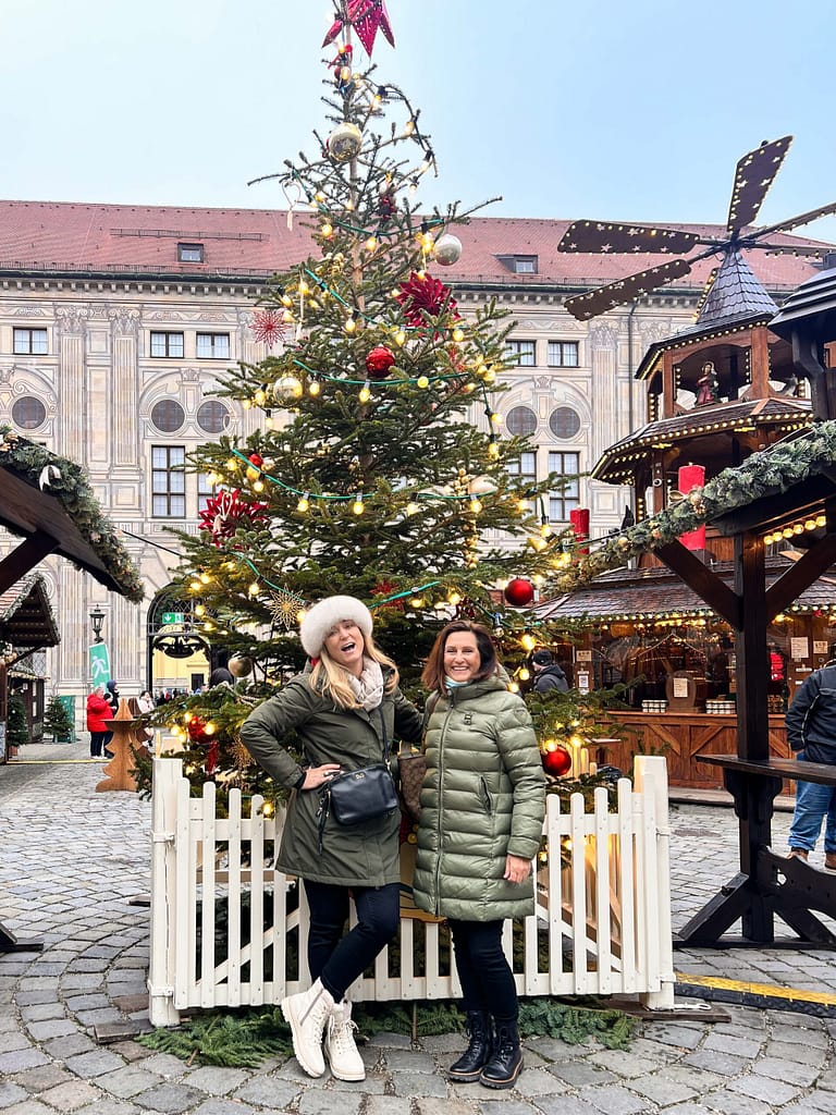 Weihnachtsmarkt München, Munich Christmas market, Weihnachtsdorf Residenz