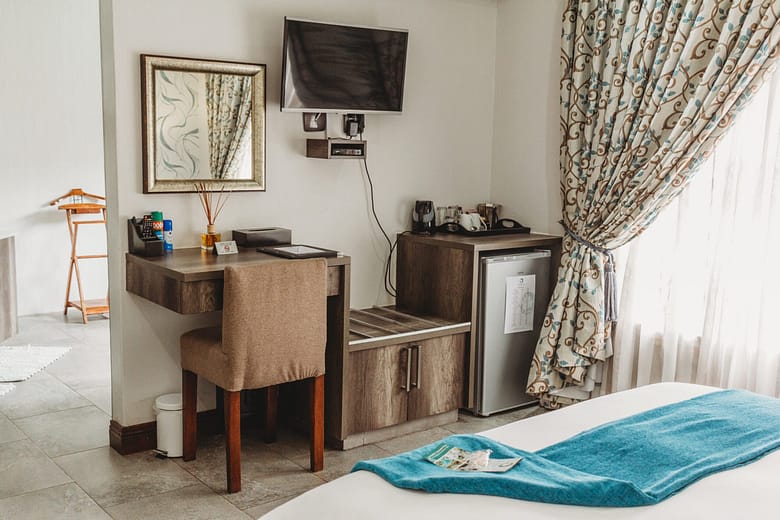 The brilliant blue suite of Iso Bella Vita Guest House in Phalaborwa