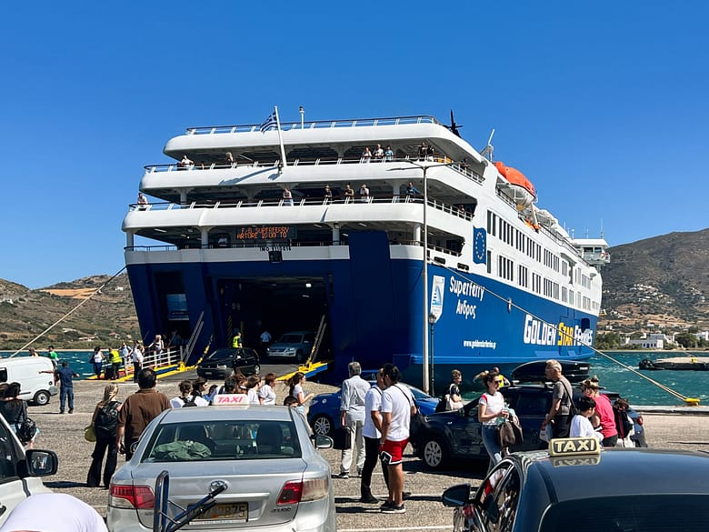 Boarding on Greek ferry. Griechische Fähre